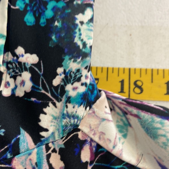 LC Lauren Conrad Blazer Floral Print W/Black Lapel & Wrist Trim Size 4 - Picture 4 of 6